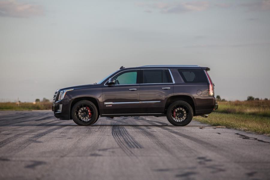  Cadillac Escalade HPE800 Supercharged by Hennessey 2015 года  (фото 6 из 17)